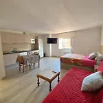Penedes Hostal *