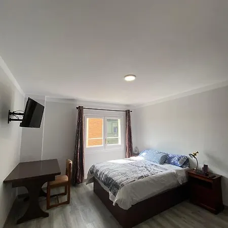 Penedes Hostal