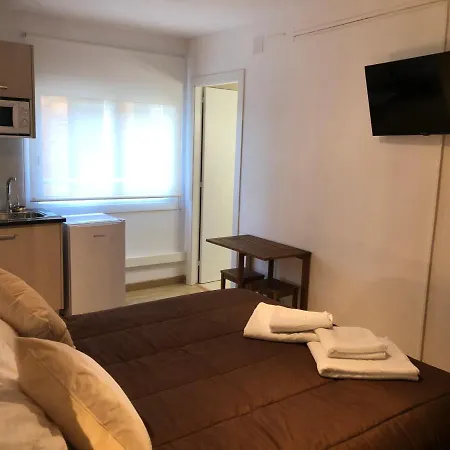 Penedes Hostal *
