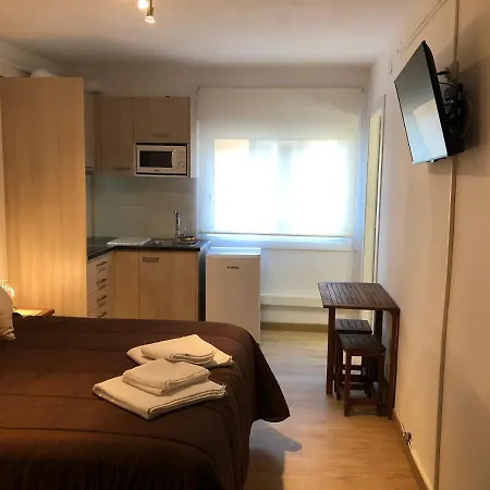 Penedes Hostal *