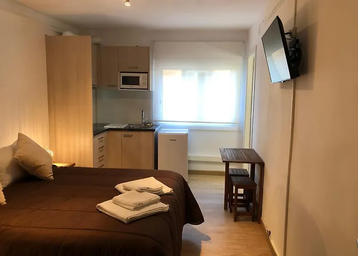 Penedes Hostal *
