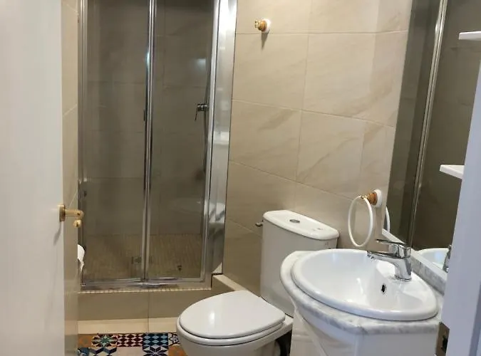 Penedes Hostal *