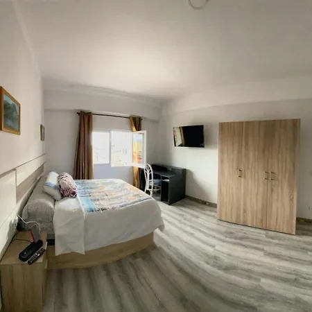Penedes Hostel *